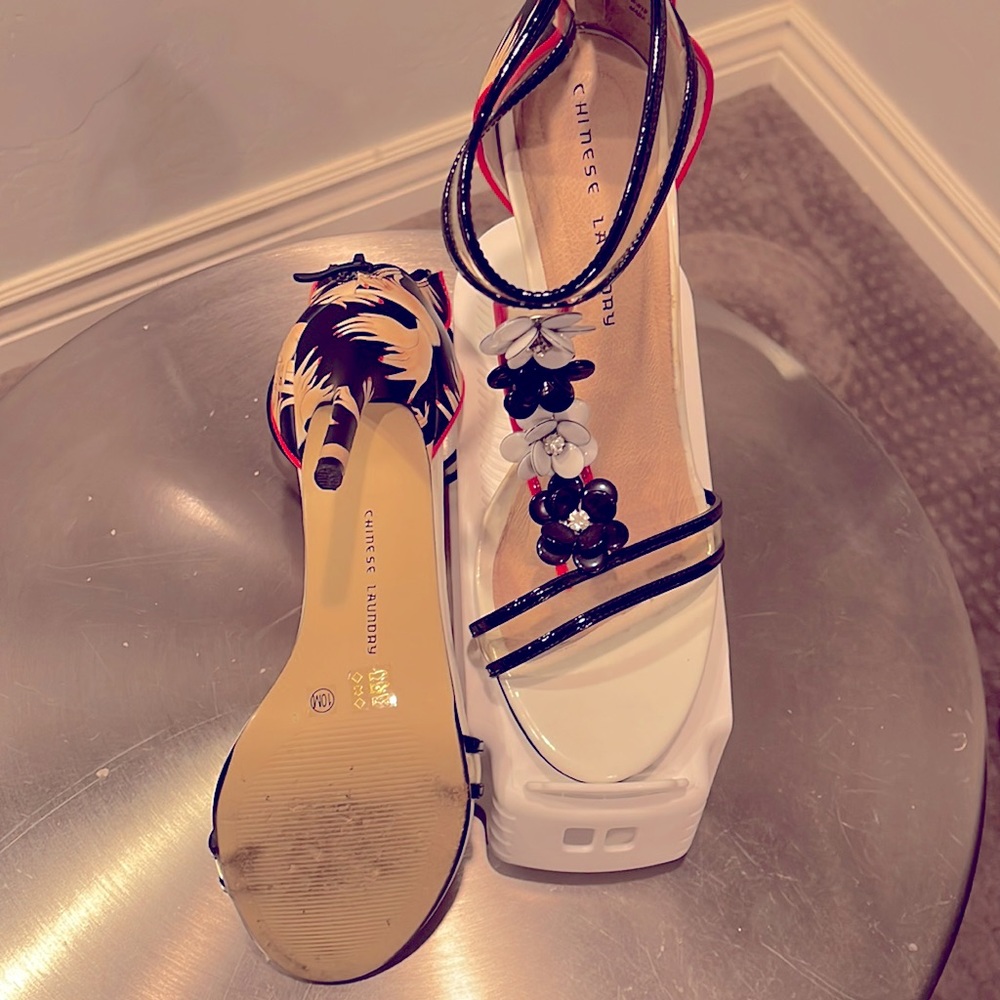 Heels - Picture 2 of 4